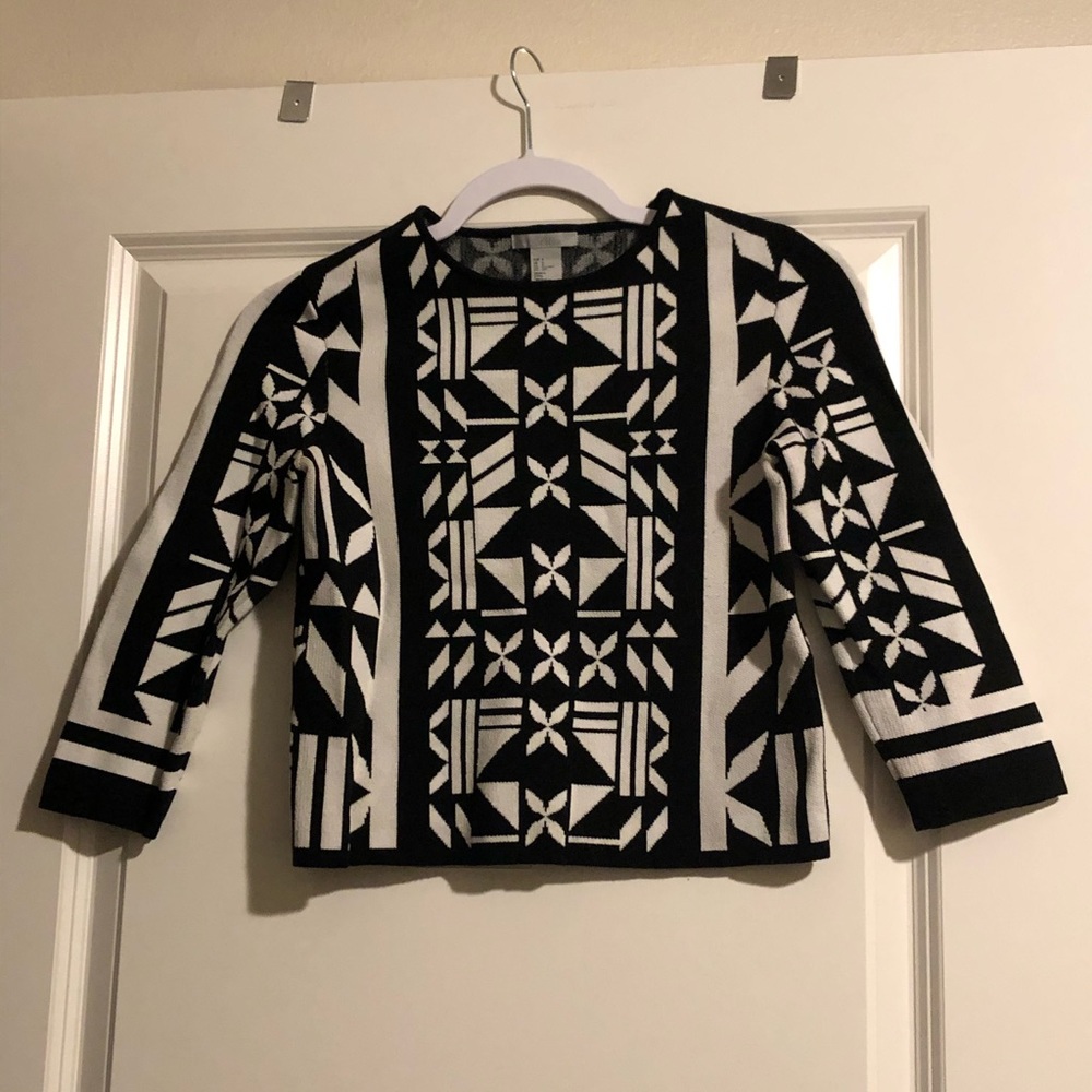 Black and white crop top